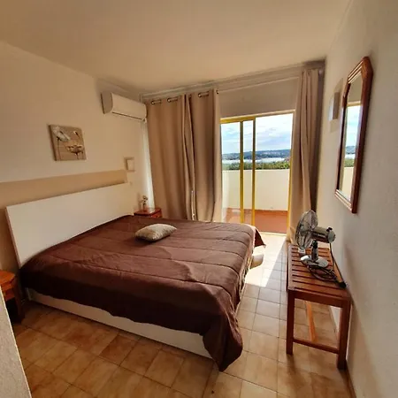 Apartamento T1- Da Rocha Com Piscina -segunda Linha Portimão